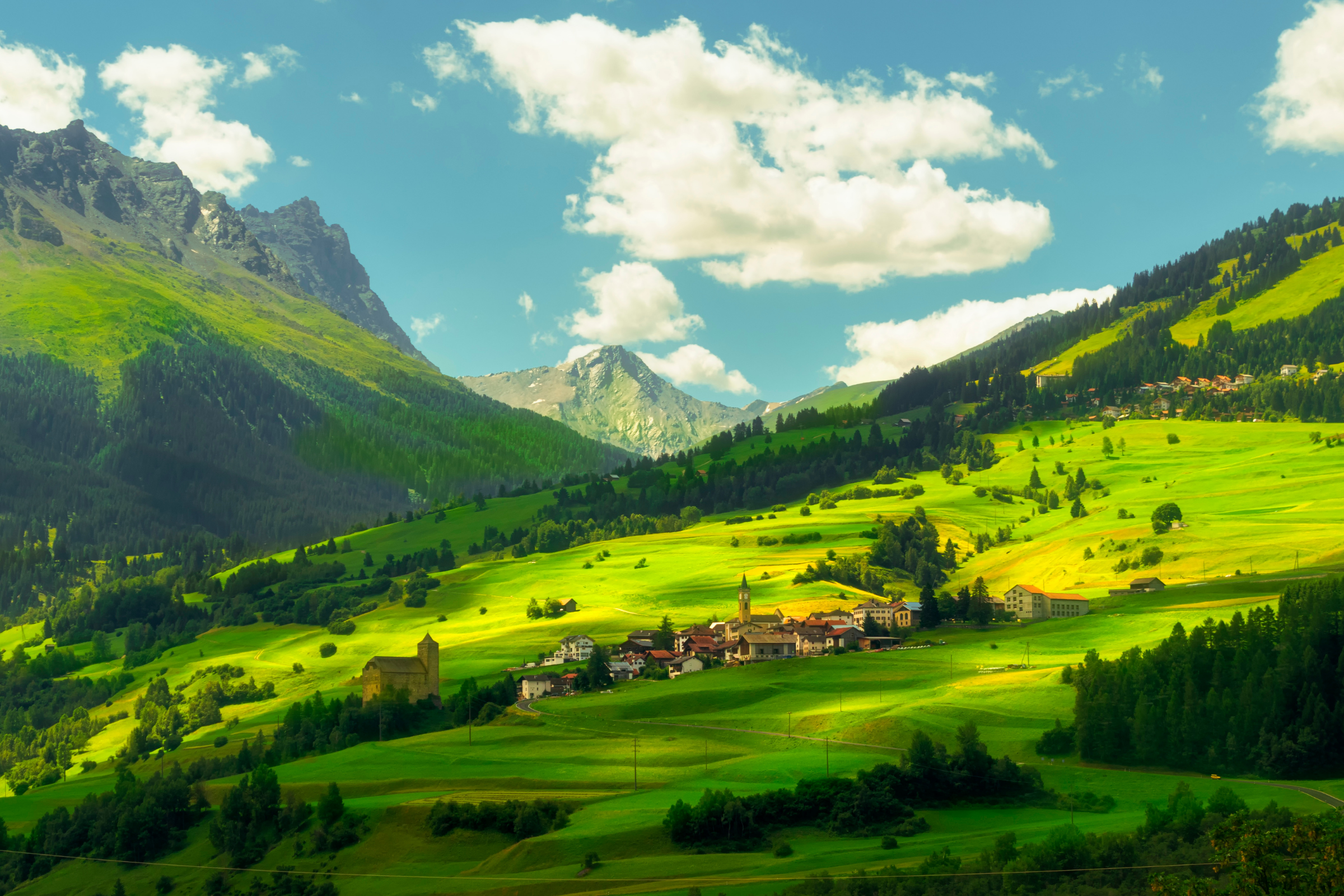 saty village.webp